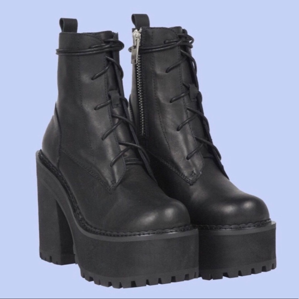 UNIF Choke Boots